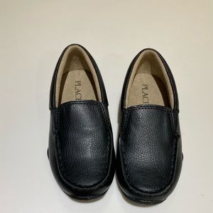 The Children’s Place size 9 dress shoe